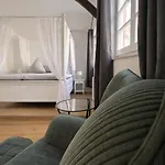 Zur Klapperburg زيل ان دير موسل