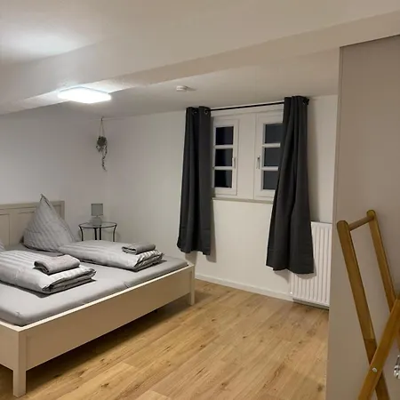 Zur Klapperburg Zell