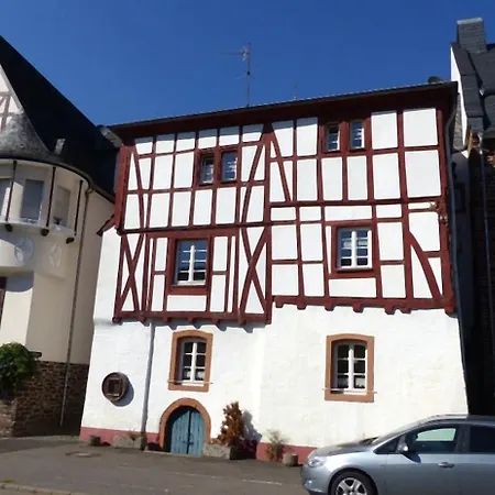 Zur Klapperburg
