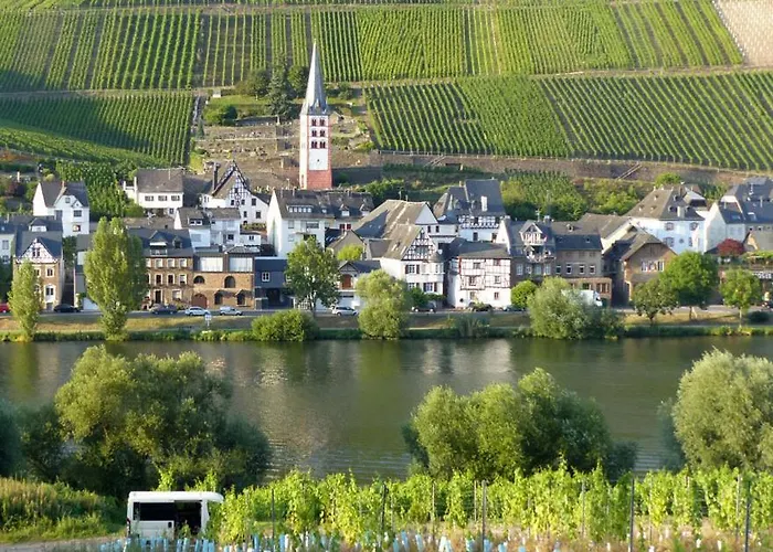 Ferienhaus Zur Klapperburg Zell