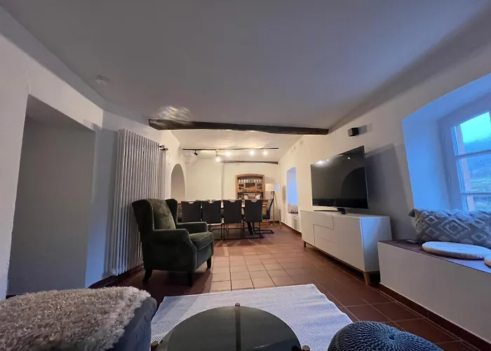 Zur Klapperburg Zell