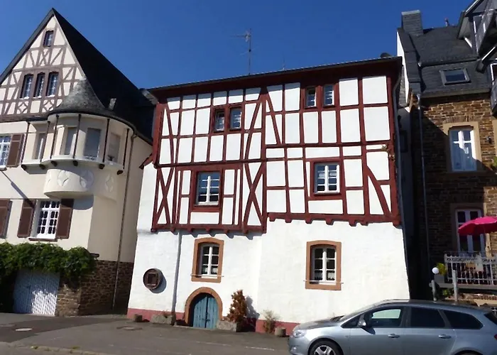 Zur Klapperburg